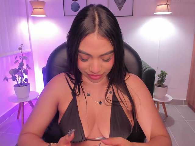 emma-connor live cam on BongaCams