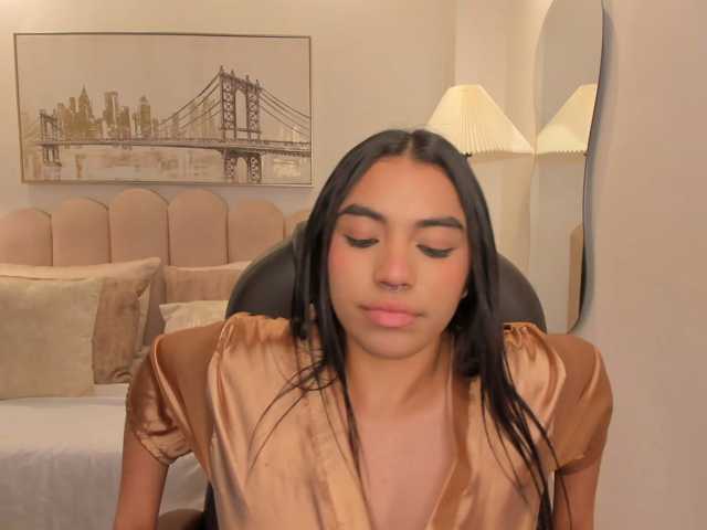 emma-connor live cam on BongaCams
