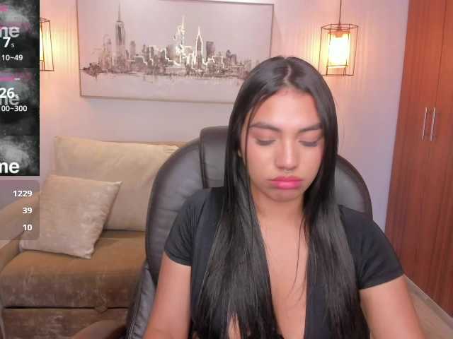 emma-connor live cam on BongaCams