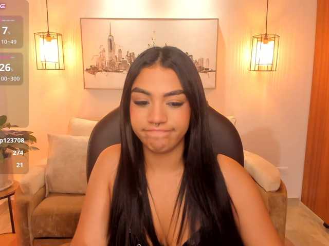 emma-connor live cam on BongaCams