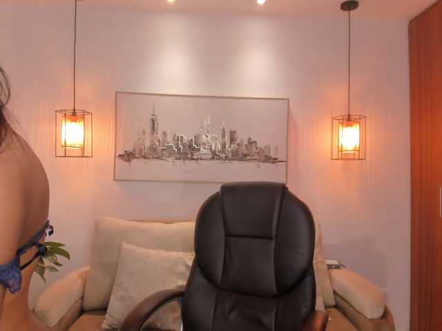emma-connor live cam preview