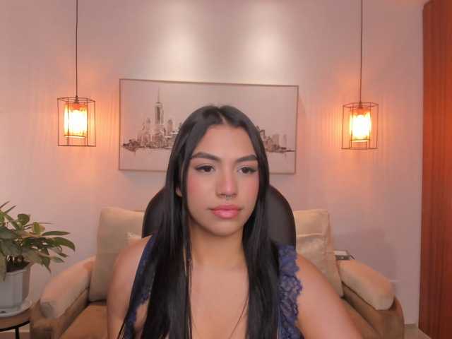 emma-connor live cam on BongaCams