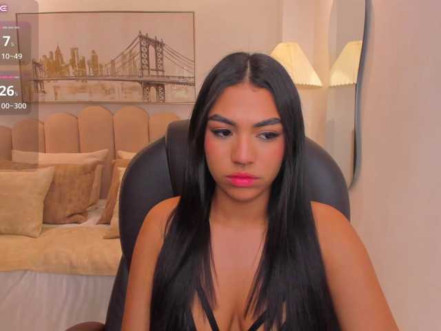 emma-connor live cam on BongaCams
