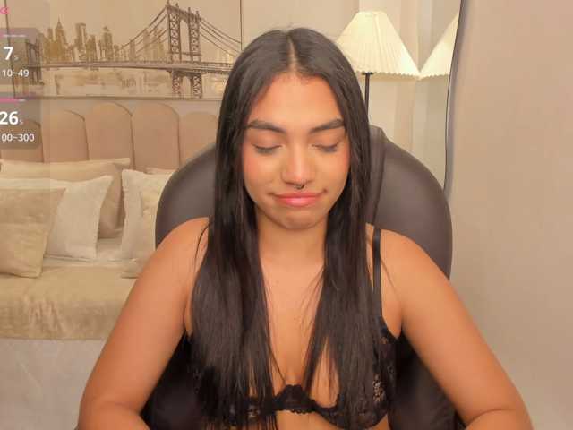 emma-connor live cam on BongaCams