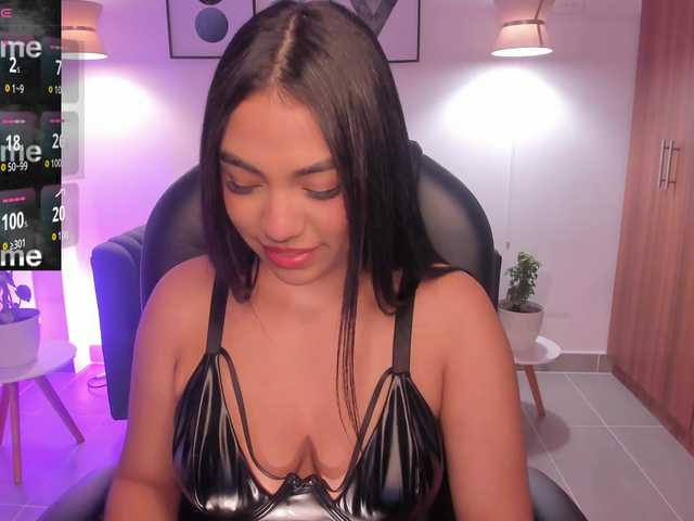 emma-connor live cam on BongaCams