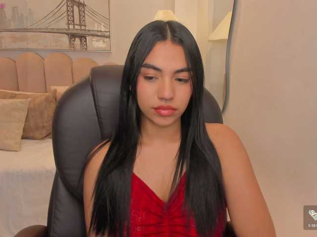 emma-connor live cam on BongaCams