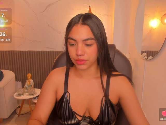 emma-connor live cam on BongaCams