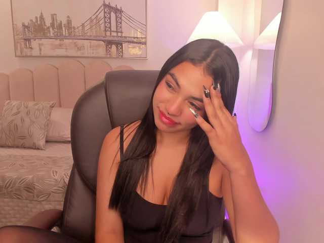 emma-connor live cam on BongaCams