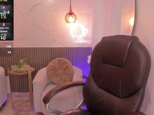 emma-connor live cam on BongaCams