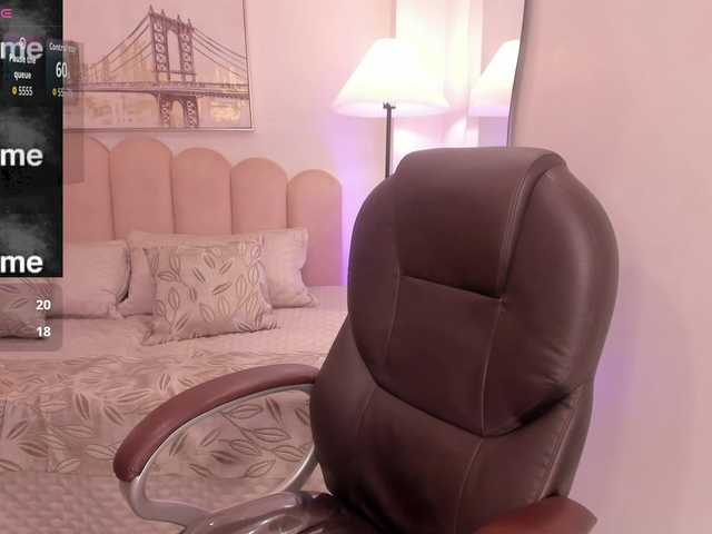 emma-connor live cam on BongaCams