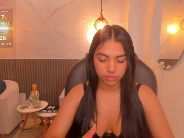 emma-connor live cam on BongaCams