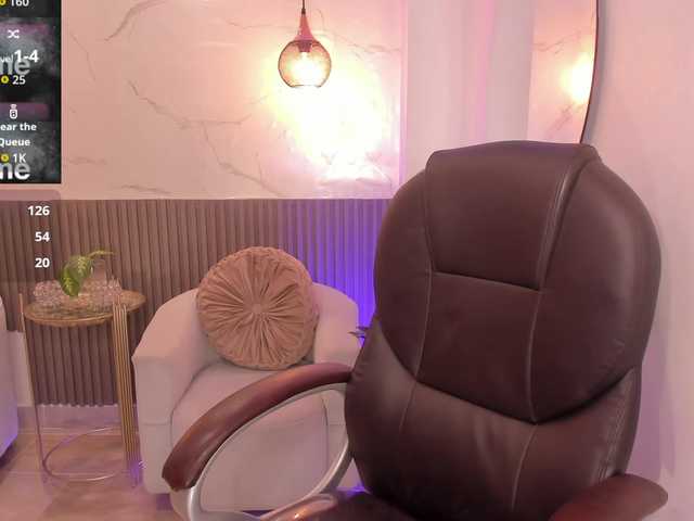 emma-connor live cam on BongaCams