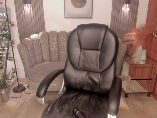 emma-connor live cam on BongaCams