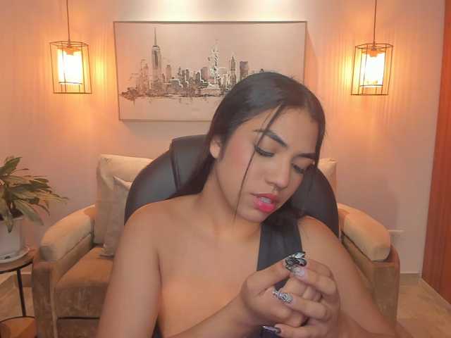 emma-connor live cam on BongaCams