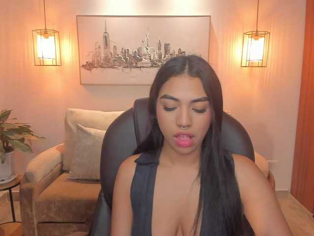 emma-connor live cam on BongaCams