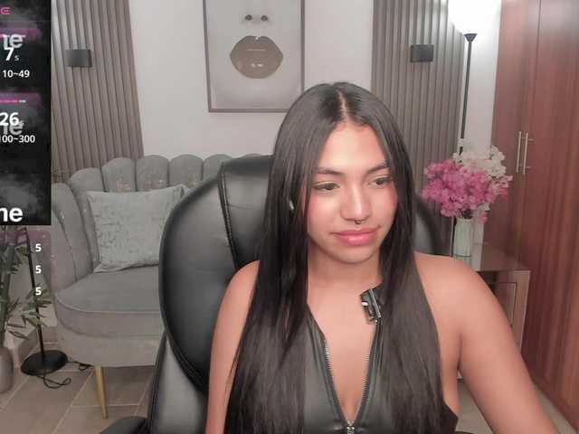 emma-connor live cam on BongaCams