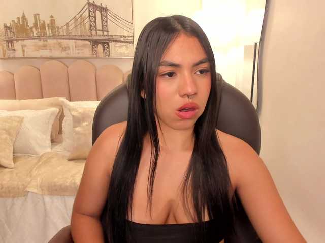 emma-connor live cam on BongaCams