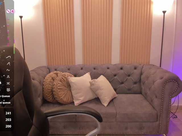 emma-connor live cam on BongaCams