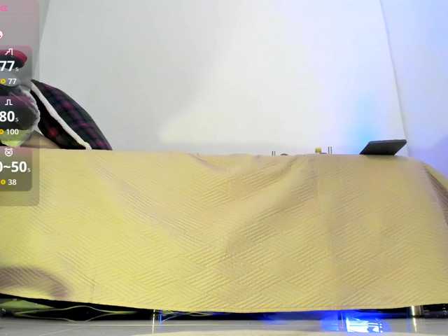 EmaWright live cam on BongaCams