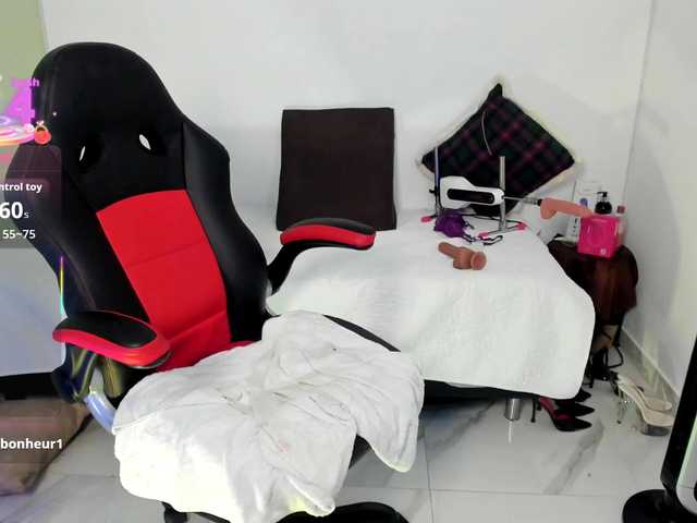 EmaWright live cam on BongaCams
