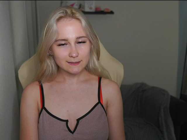 glossybabe live cam on BongaCams