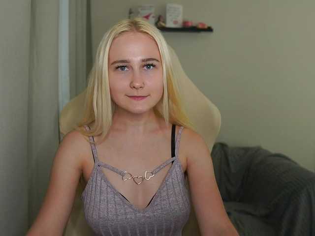 glossybabe live cam on BongaCams