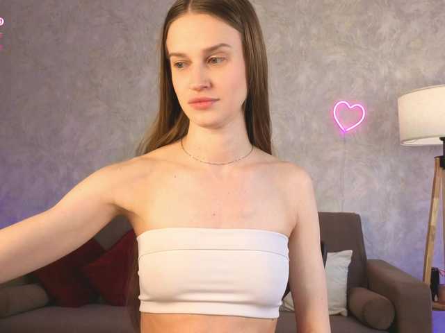 emmisun live cam on BongaCams