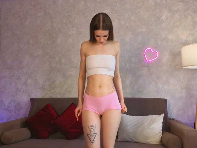 emmisun live cam on BongaCams