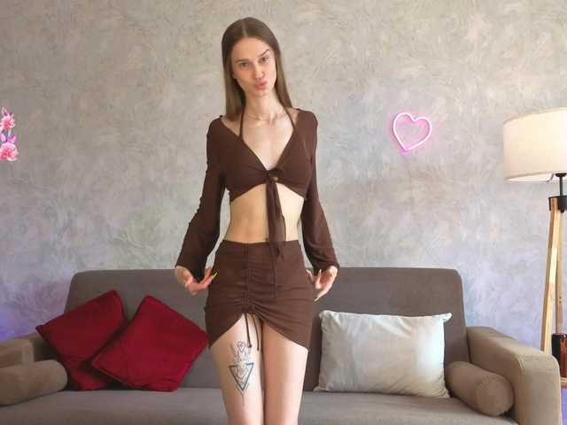 emmisun live cam on BongaCams