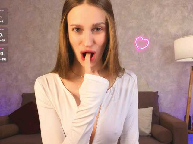 emmisun live cam on BongaCams