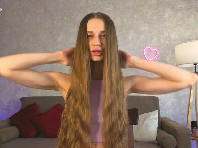emmisun live cam on BongaCams