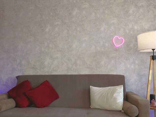 emmisun live cam on BongaCams