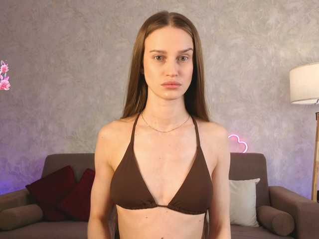 emmisun live cam on BongaCams