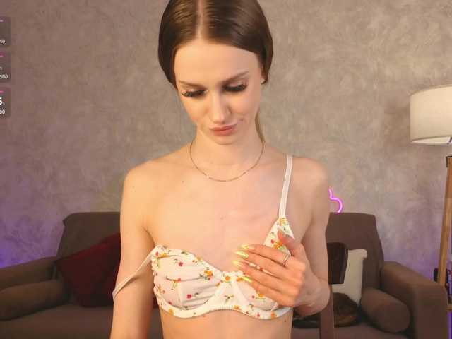 emmisun live cam on BongaCams