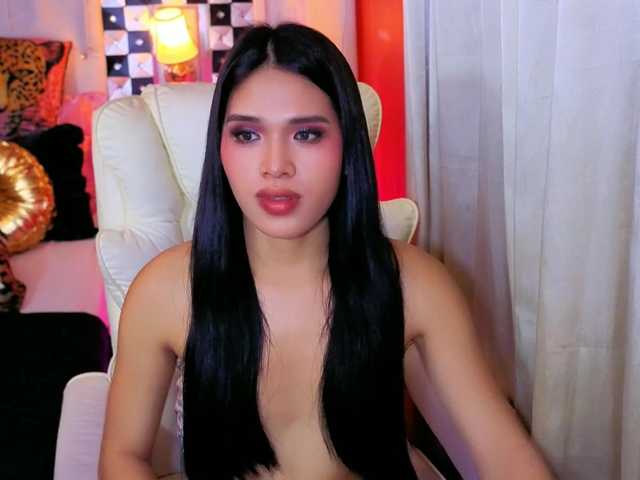 Fantasia_Blooms live webcam show