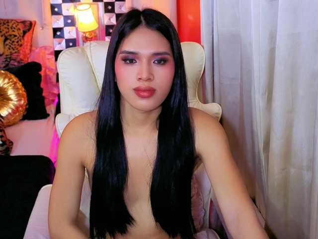 Fantasia_Blooms live webcam show