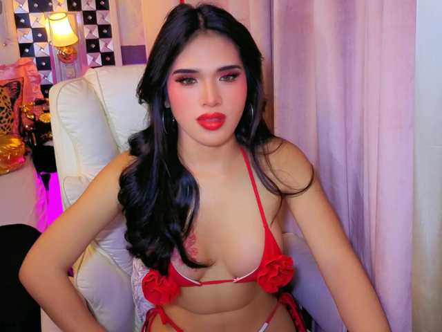 Fantasia_Blooms — live trans cam