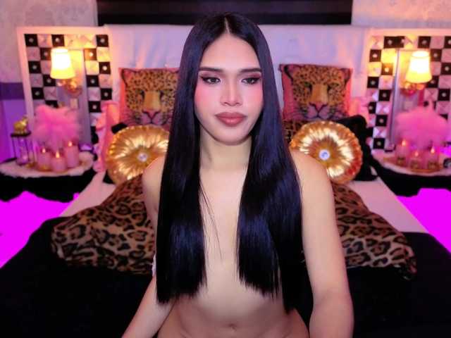 Fantasia_Blooms live webcam show