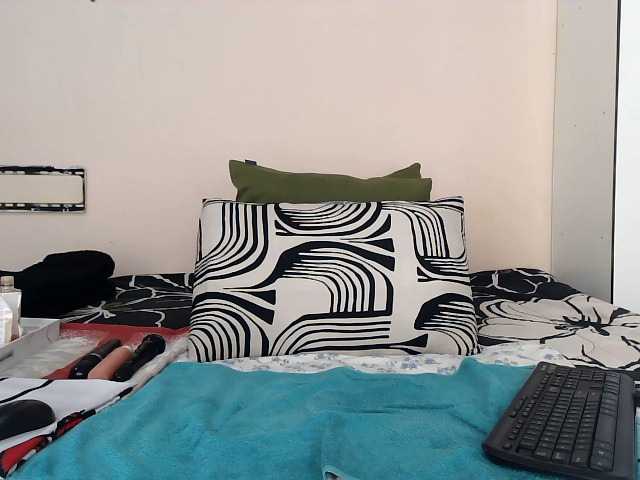 CreamyBum live cam on BongaCams