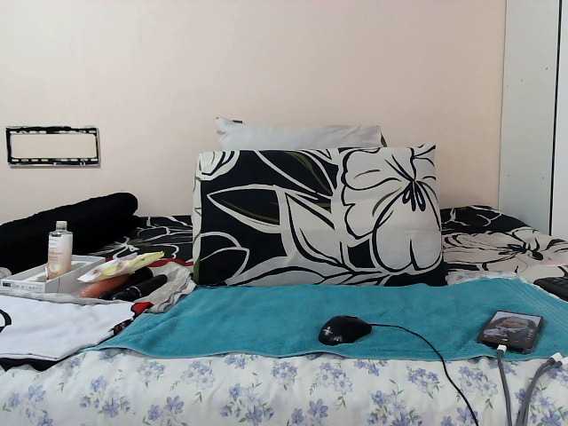 CreamyBum live cam on BongaCams