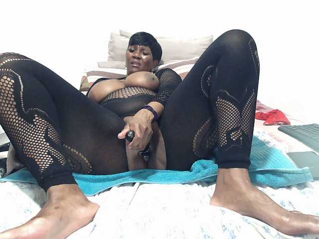 creamybum live sex show