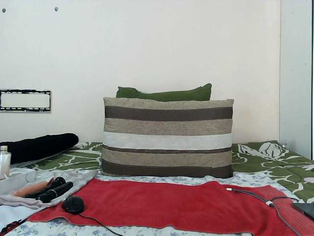 CreamyBum live cam on BongaCams