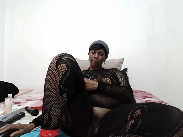 Live трансляция CreamyBum - Runet.cam