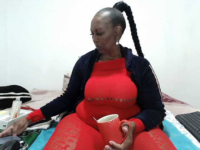CreamyBum live webcam show