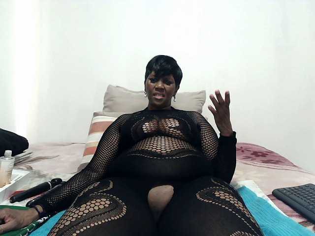 CreamyBum live cam on BongaCams