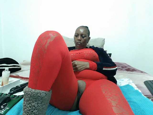 CreamyBum live cam