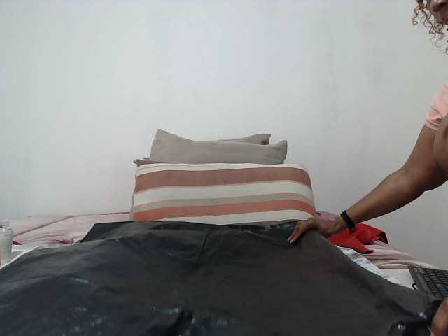 CreamyBum live cam on BongaCams