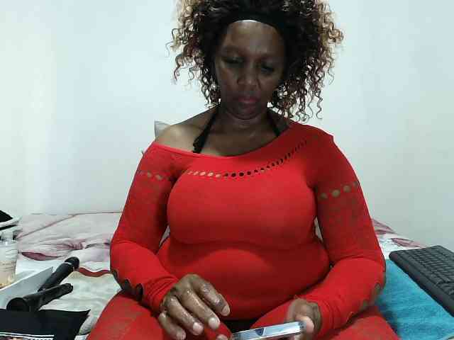 Model: CreamyBum