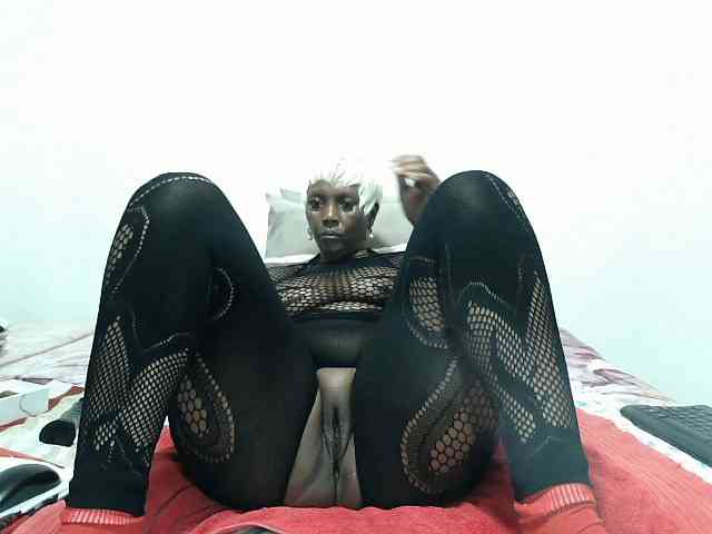Model: CreamyBum
