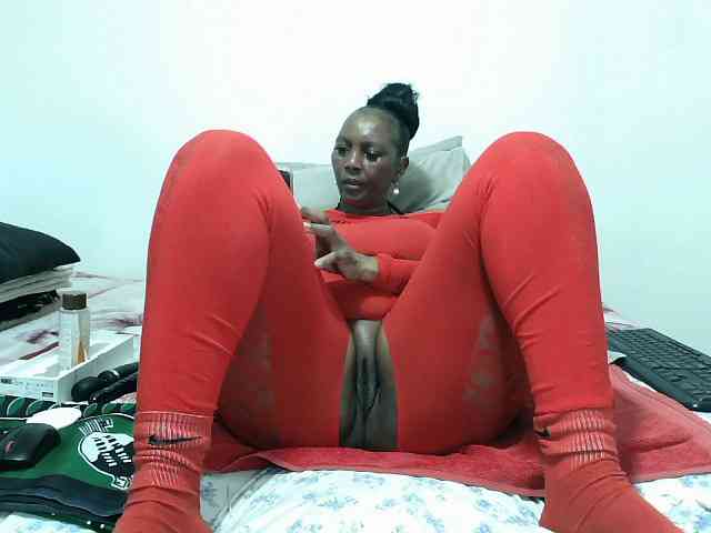 Model: CreamyBum